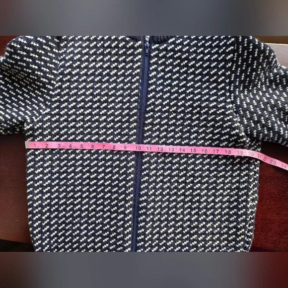 L.L. Bean Heritage Birdseye Wool Cardigan - Made in Norway - Picture 7 of 10